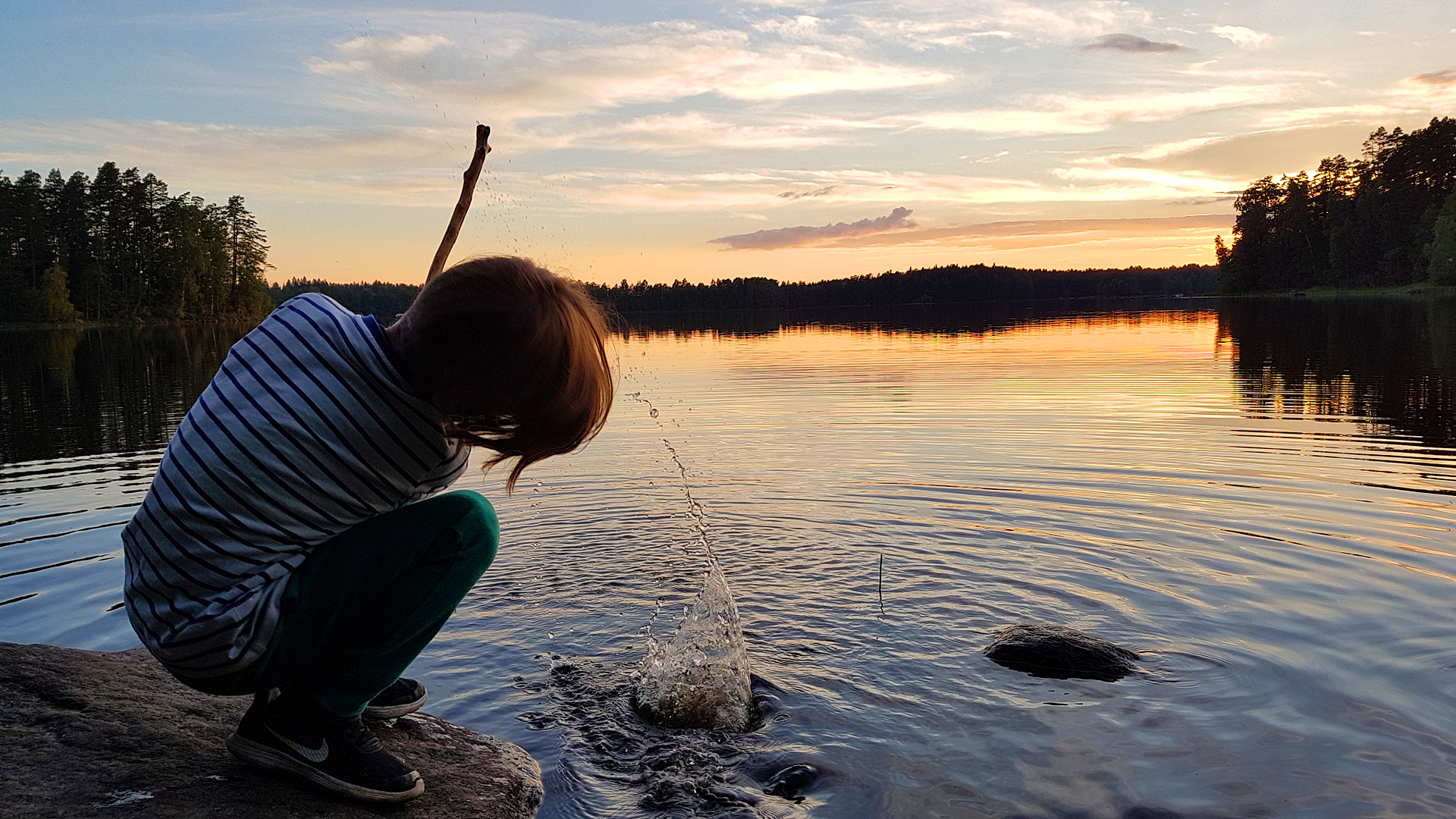 poika, kalastusonki, järvimaisema