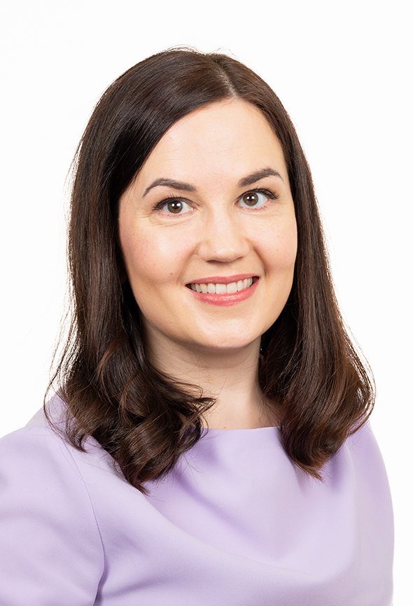 nainen, hymy, kansanedustaja