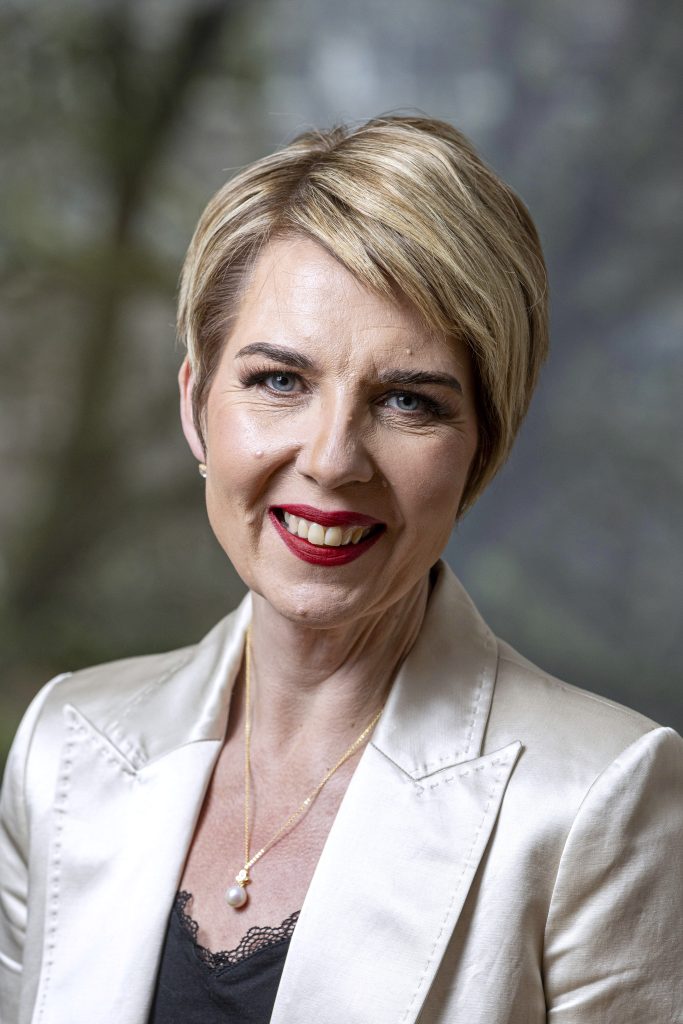 Ihminen, nainen, hymy