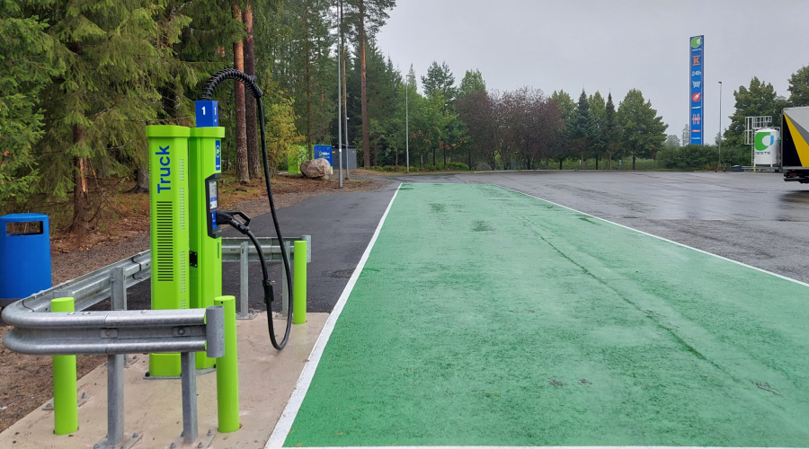 raskaan liikenteen latauspiste, jakeluinfra, janakkalan linnatuuli