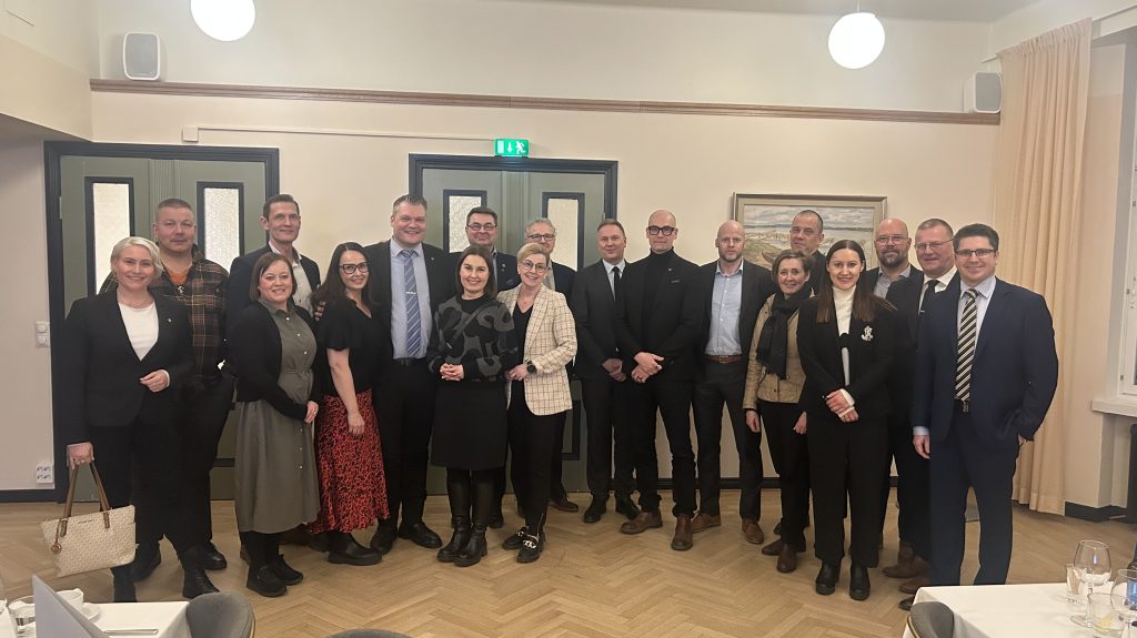 kansanedusatajat, ihmiset, rivi ihmisiä