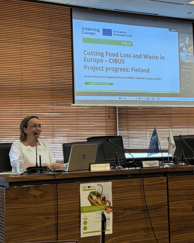 CIBUS-hankkeen kumppanit tapasivat Kyproksella. Kuvassa projektipäällikkö