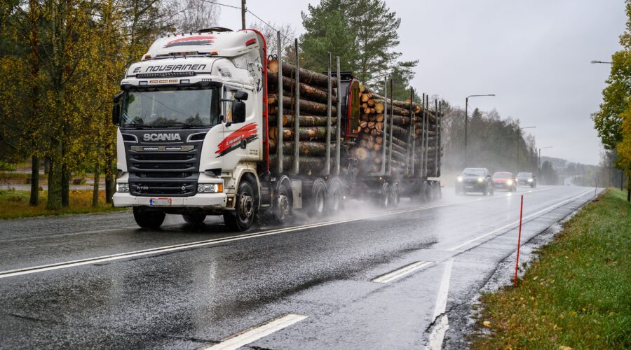 raskas liikenne, 10-tie, valtatie, autoja